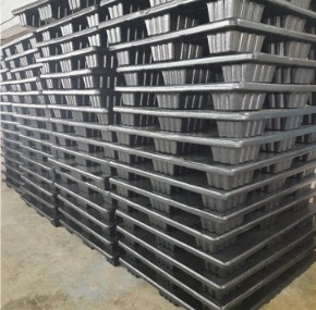 Stacked thermoformed EPS pallets